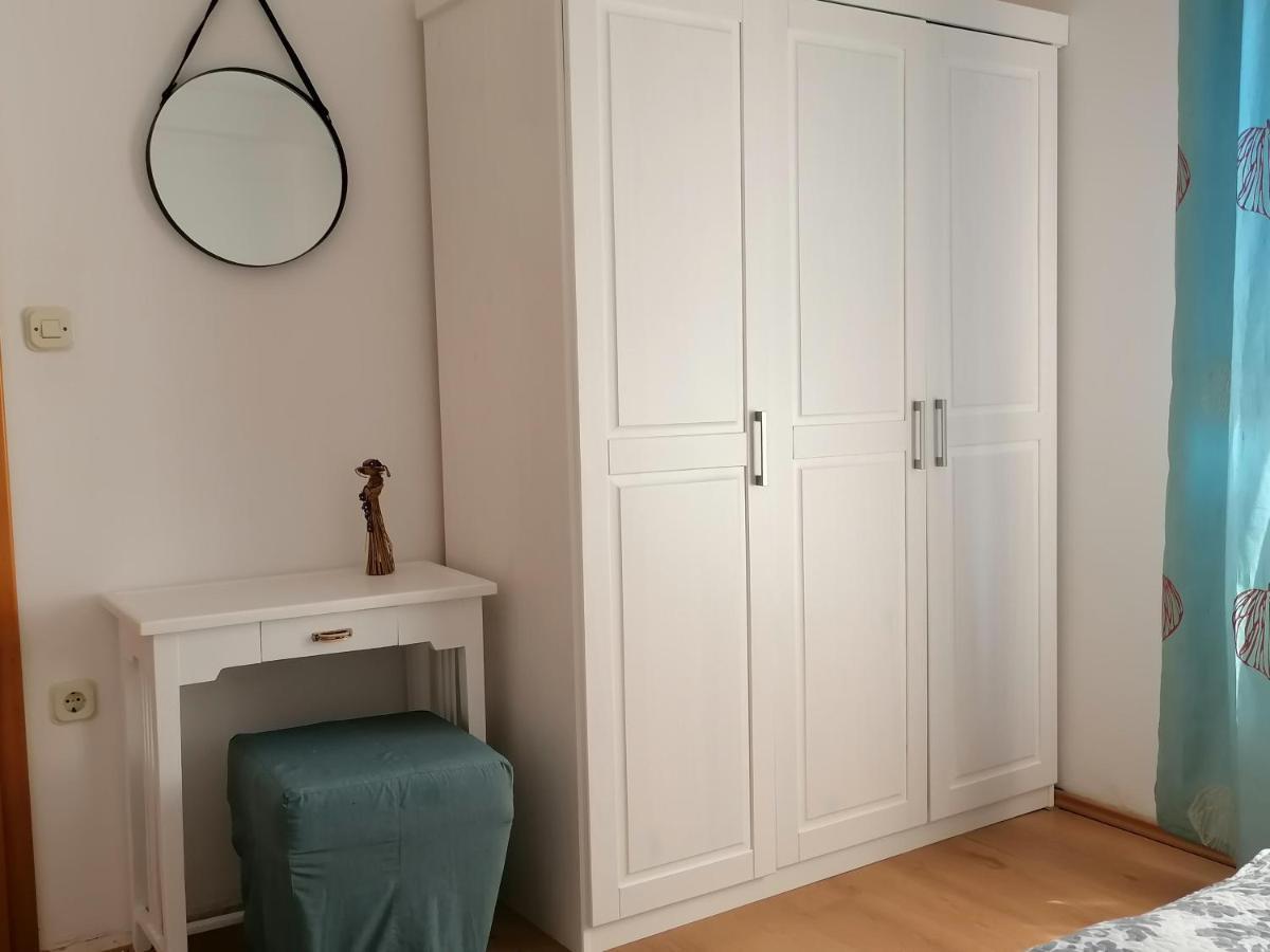 Apartment Jelka Малинска Екстериор снимка