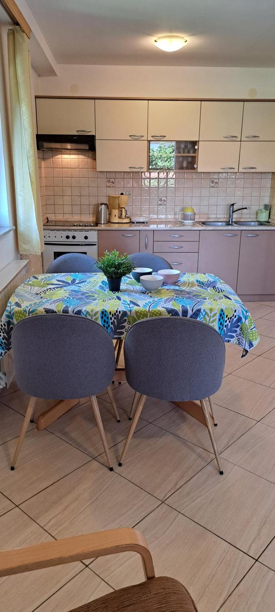 Apartment Jelka Малинска Екстериор снимка